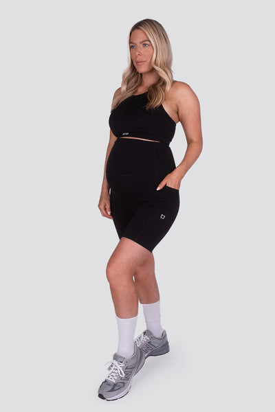 Maternity Signature Biker Shorts - Black – TwoTags