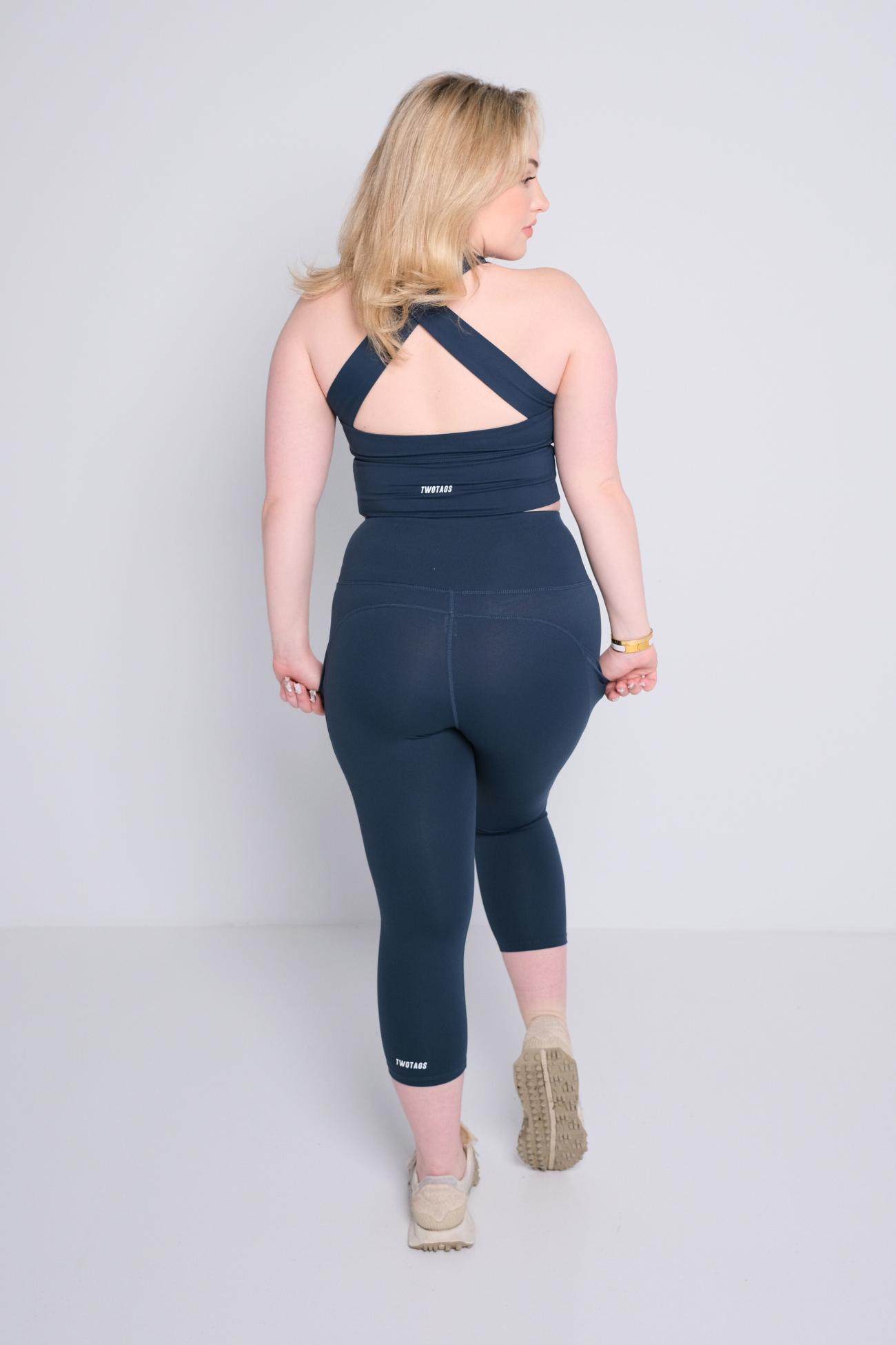 Darling 7/8 Leggings - Ocean Blue – TwoTags