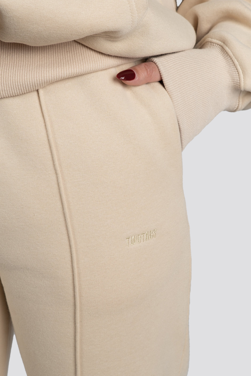 Lunge Fleece Jogger - Cream – TwoTags